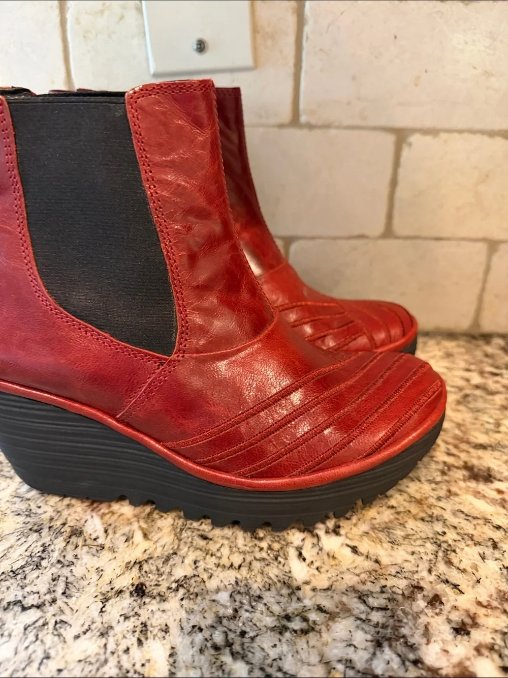 Fly London Yave leather Wedge Chelsea Boot size 36